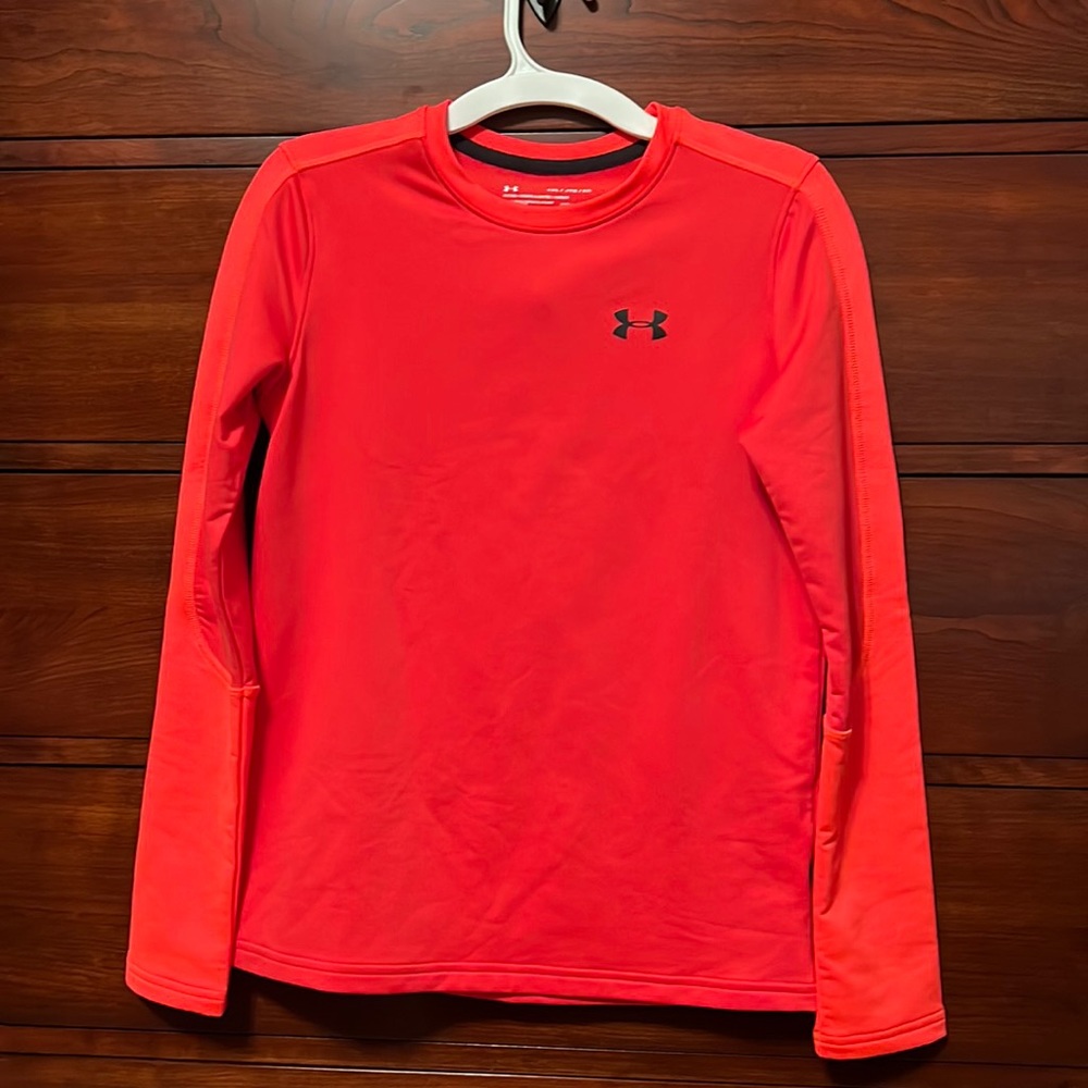Under Armor Cold Gear Fitted. Orange Neon/black. Youth XL. Rarely used.